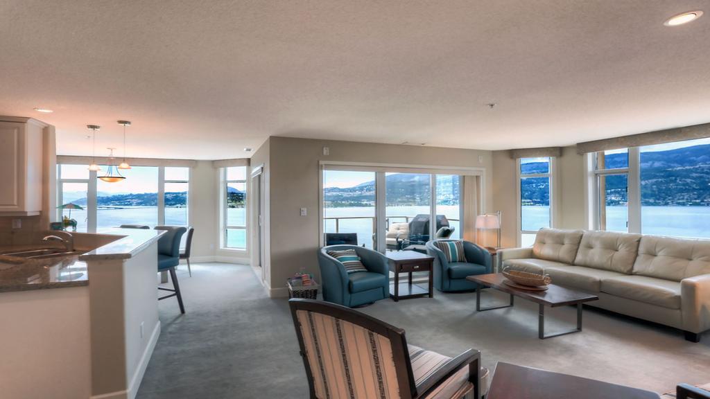 Sunset Waterfront Resort By Kelownacondorentals Bagian luar foto
