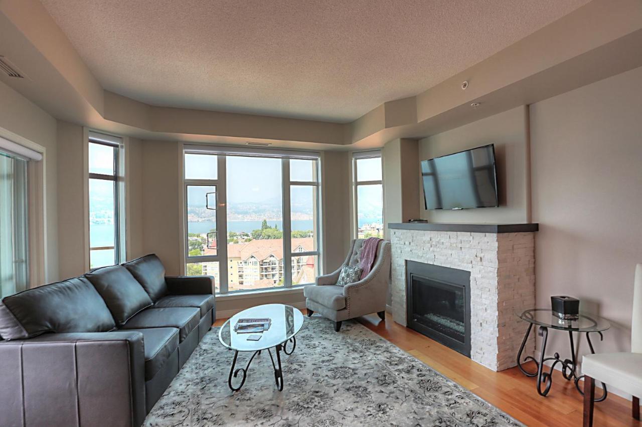 Sunset Waterfront Resort By Kelownacondorentals Bagian luar foto
